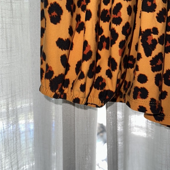 LuLaRoe smocked top - 3XL - Picture 3 of 8